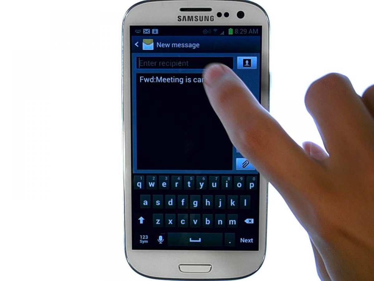 Почему пропали телефоны самсунги. Samsung Galaxy s III SMS. Самсунг информация. Samsung messages. Клавиатура телефона самсунг.