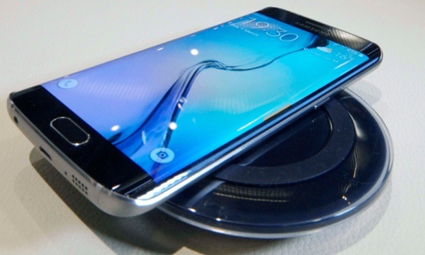 Galaxy S6 Edge on top of Samsung wireless charger
