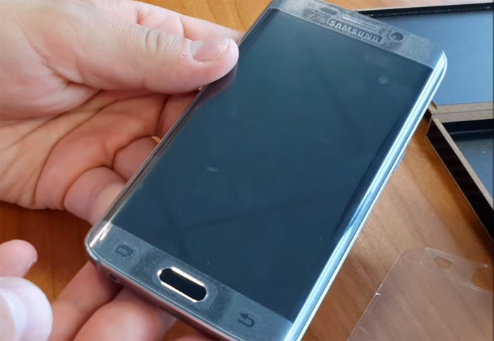 Galaxy-S6-Edge-Screen-Issues