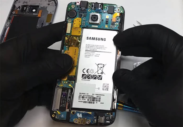 Galaxy-S6-Edge-battery-replacement