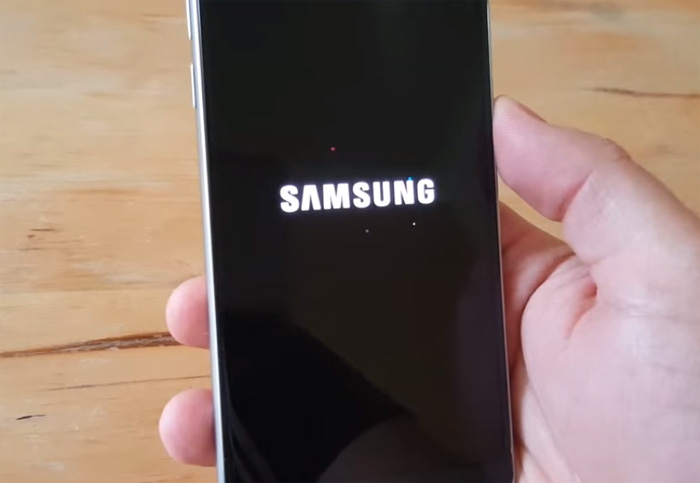 Galaxy-S6-keeps-restarting