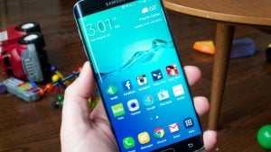 Galaxy S6 not receiving Whatsapp, SMS, SnapChat messages on time, other issues