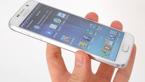 Samsung Galaxy S6 Shuts Off When Taking Picture Issue & Other Related Problems