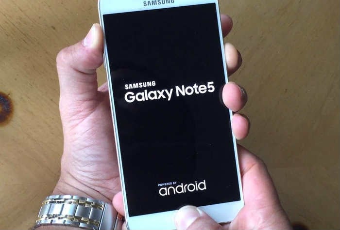 Galaxy Note 5 keeps rebooting