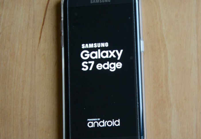 Galaxy S7 Edge rebooting