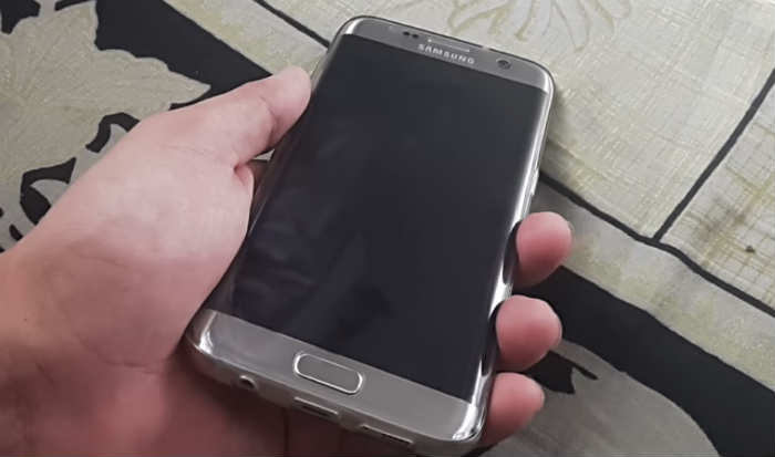 Samsung Galaxy S7 Edge black unresponsive screen