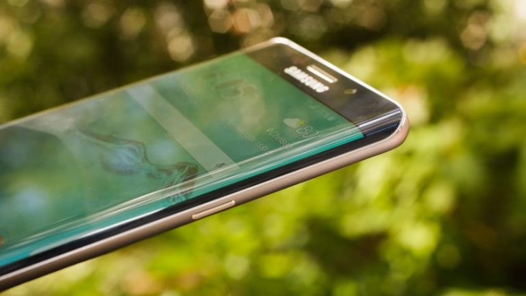 Galaxy S6 keeps rebooting on its own, stuck in boot loop, other issues