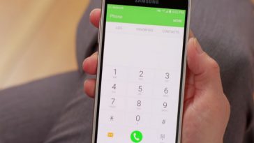 Samsung Galaxy J3 making a call