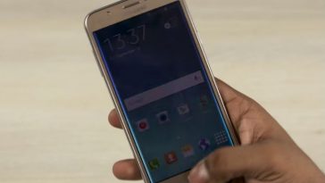 Samsung Galaxy J7 keeps lagging freezing