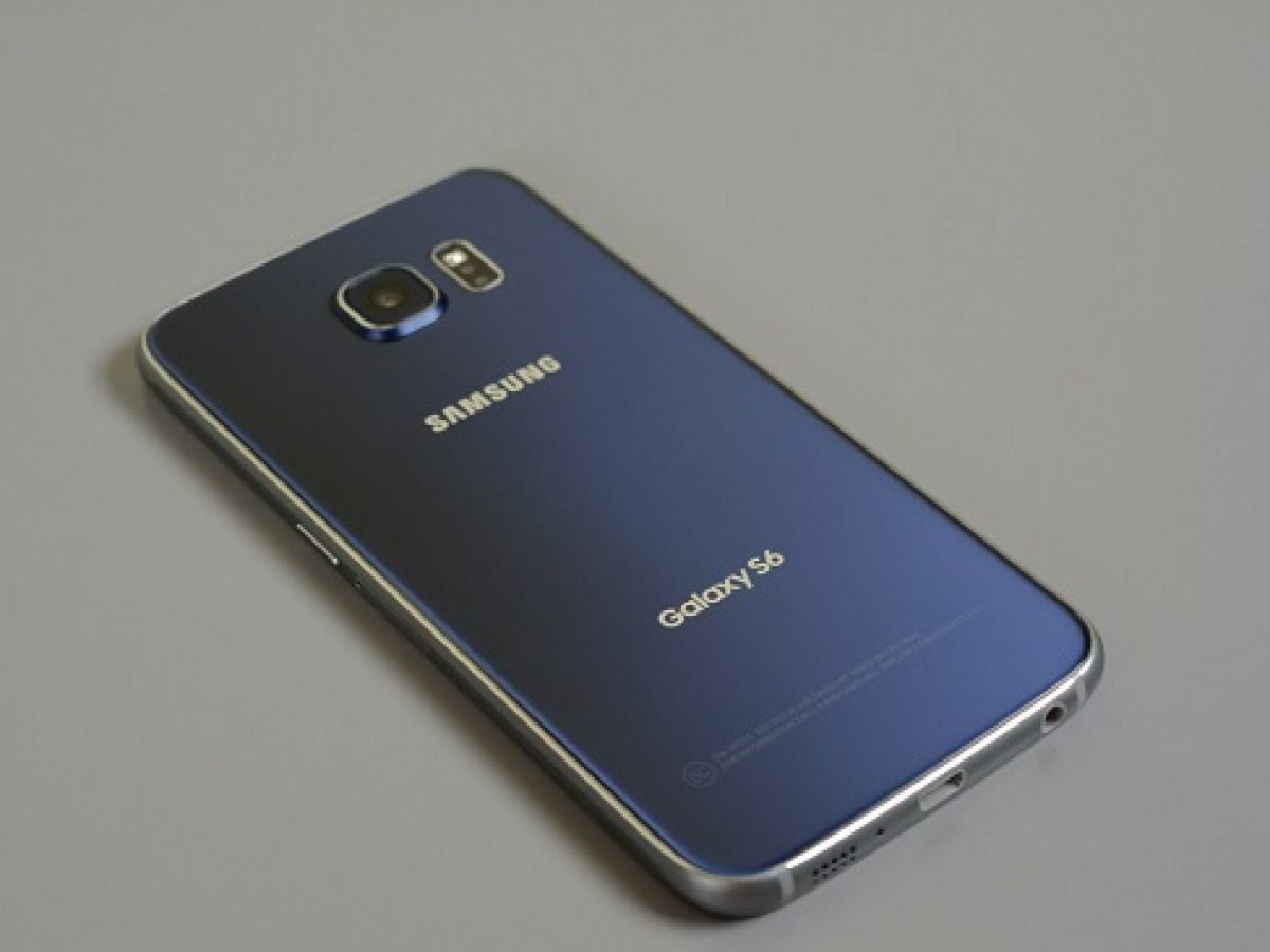 Mediate Normalisering Examen album Samsung Galaxy S6 Blue Flashing Light With Black Screen Issue & Other  Related Problems
