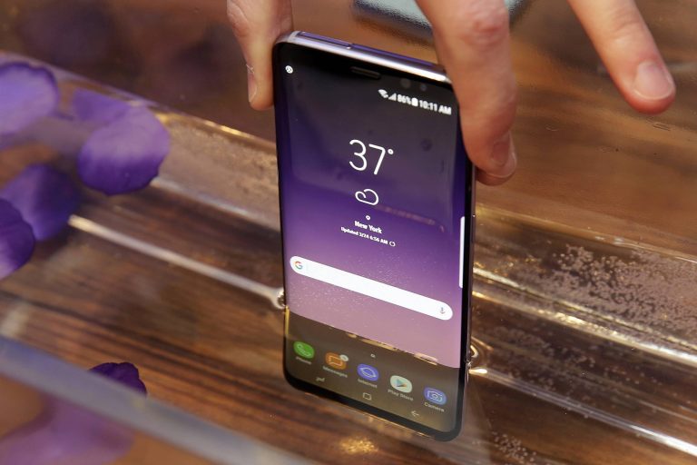 Galaxy S8+keeps shutting down on its own, screen remains black and won’t turn on, other issues