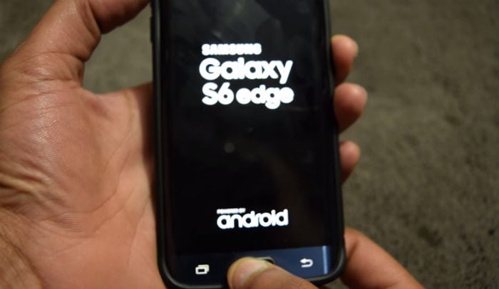 Samsung Galaxy S6 Edge stuck on boot screen