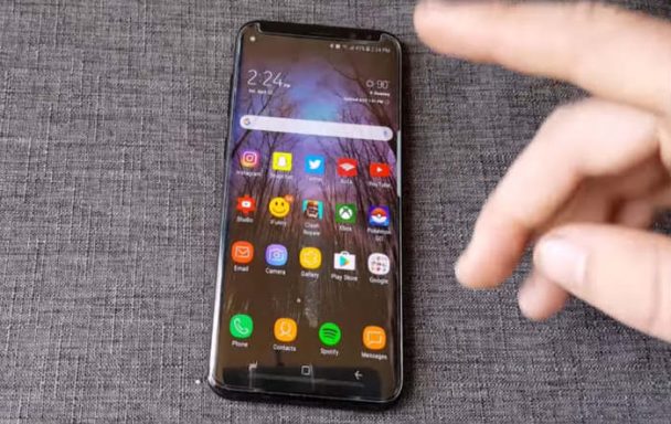 samsung s8 keeps restarting