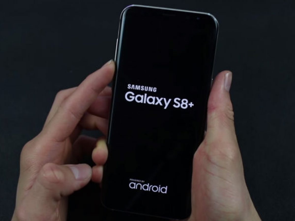 Завис экран андроид. Samsung завис. Зависание самсунга. Samsung Galaxy s8+ зависает на логотипе. Зависает на надписи Samsung Galaxy a 02.
