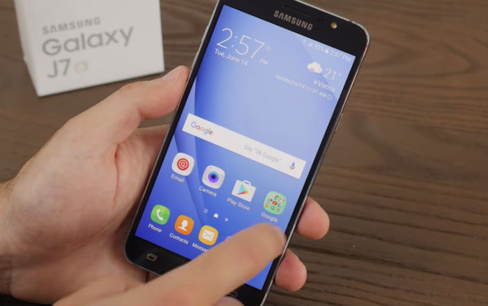 Samsung Galaxy J7 phone has stopped