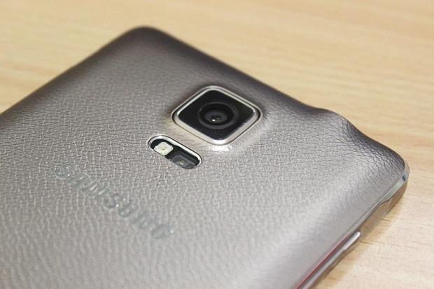 Samsung Galaxy Note 4 Battery Takes Too Long To Charge Drains Fast