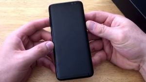 Samsung Galaxy S8 Plus went completely dead, turned itself off and won’t turn back on (easy fix)