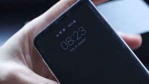 How to fix an LG V30 that gets stuck on black screen, only showing a blank display (easy steps)