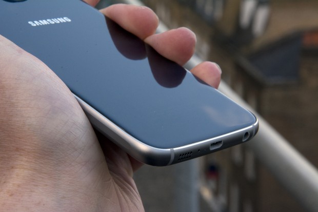 Samsung Galaxy S6 Display Not Working After Getting Wet Issue & Other Related Problems