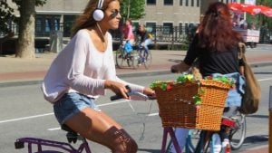 5 Best Bluetooth Headphones for Biking in 2022