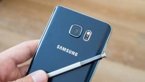 Samsung Galaxy Note 5 Has Purple Screen Issue & Other Related Problems