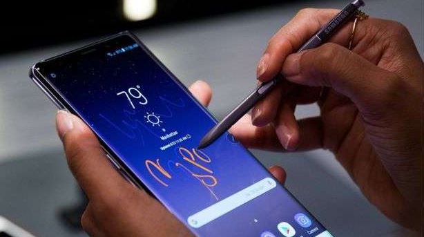 How to fix Galaxy Note 8 “process.com.android.phone has stopped” error, other issues
