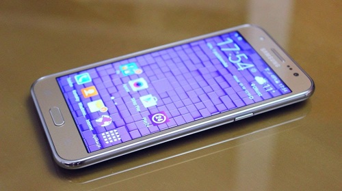 Samsung Galaxy J5 Apps Crashing And Freezing Issue & Other Related Problems