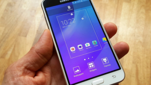 Samsung Galaxy J3 Screen Flickering With Lines