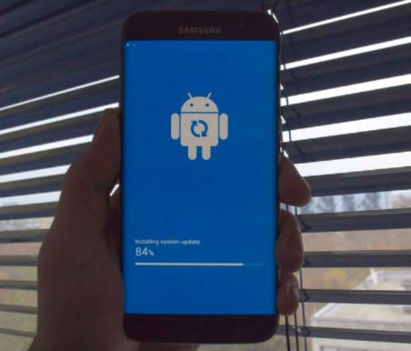 Galaxy S7 edge won’t soft reset, stuck while updating, becomes totally unresponsive