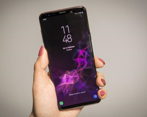 How to fix your Samsung Galaxy S9 Plus with a black screen and blinking blue light (easy steps)