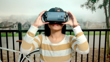 girl with gear vr