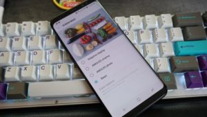 What to do if Galaxy S8 has red tint on screen issue [troubleshooting guide]