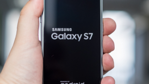 Solved Samsung Galaxy S7 Moisture Present In Camera