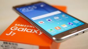 Solved Samsung Galaxy J7 Keeps On Restarting