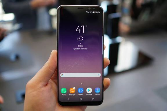How to fix Galaxy S8 cracked screen showing horizontal lines