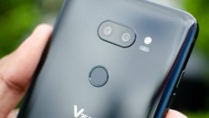 How to fix LG V35 ThinQ with screen flickering issue [Troubleshooting Guide]