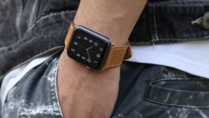 5 Best Apple Watch Leather Bands in 2022