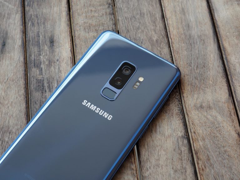 Solved Samsung Galaxy S9+ Shuts Down On Its Own
