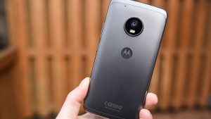 5 Best Wireless Chargers For Moto X4