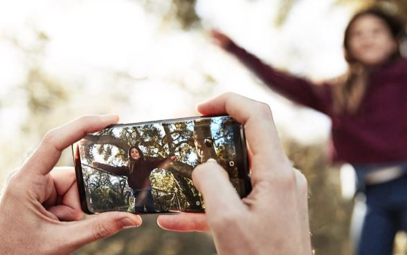 How to fix Galaxy S9 texting issue: Airplane Mode allows sending and receiving of texts