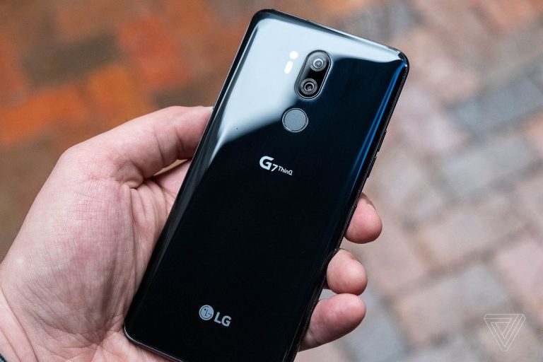 How To Fix LG G7 ThinQ Shuts Down When Taking A Picture