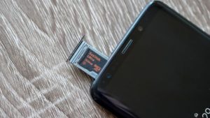Easy steps on how to insert or remove SD card for Galaxy S9