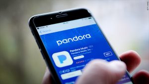 How much data does Pandora use and what to do if it crashes