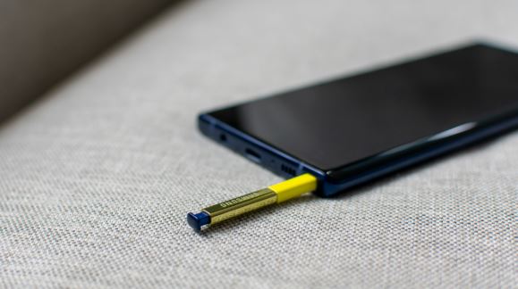 How To Fix Samsung Galaxy Note 9 Display Has Random Patches Of Color