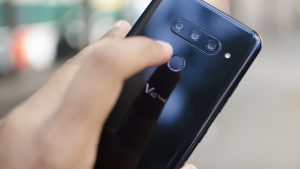 How To Fix LG V40 ThinQ Camera Photos Are Grey With Exclamation