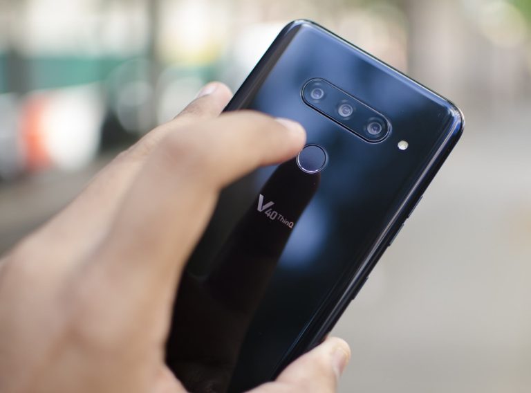 How To Fix LG V40 ThinQ Camera Photos Are Grey With Exclamation