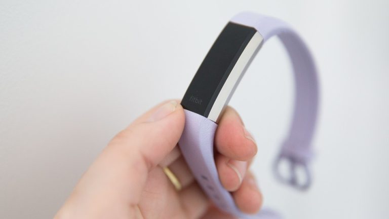 How to fix Fitbit Alta HR that won’t update its firmware