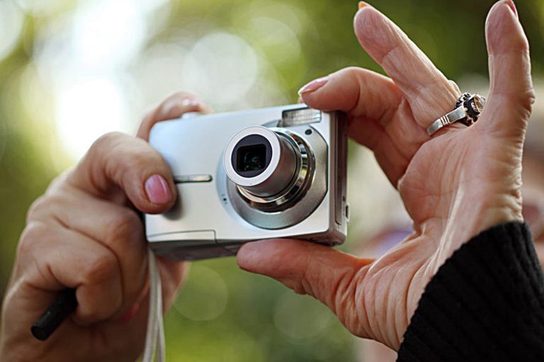5 Best Digital Cameras Under $200 in 2024