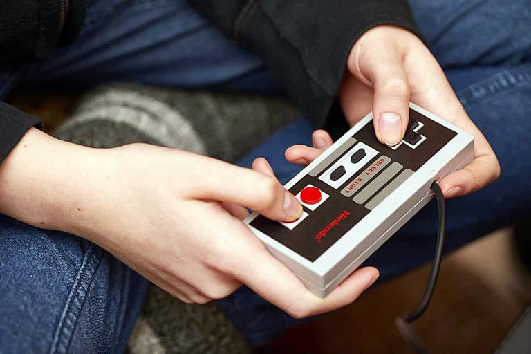 5 Best Retro Game Console with Built-in Games