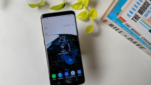 How to fix Galaxy S9+ shuts down on its own if screen is off issue